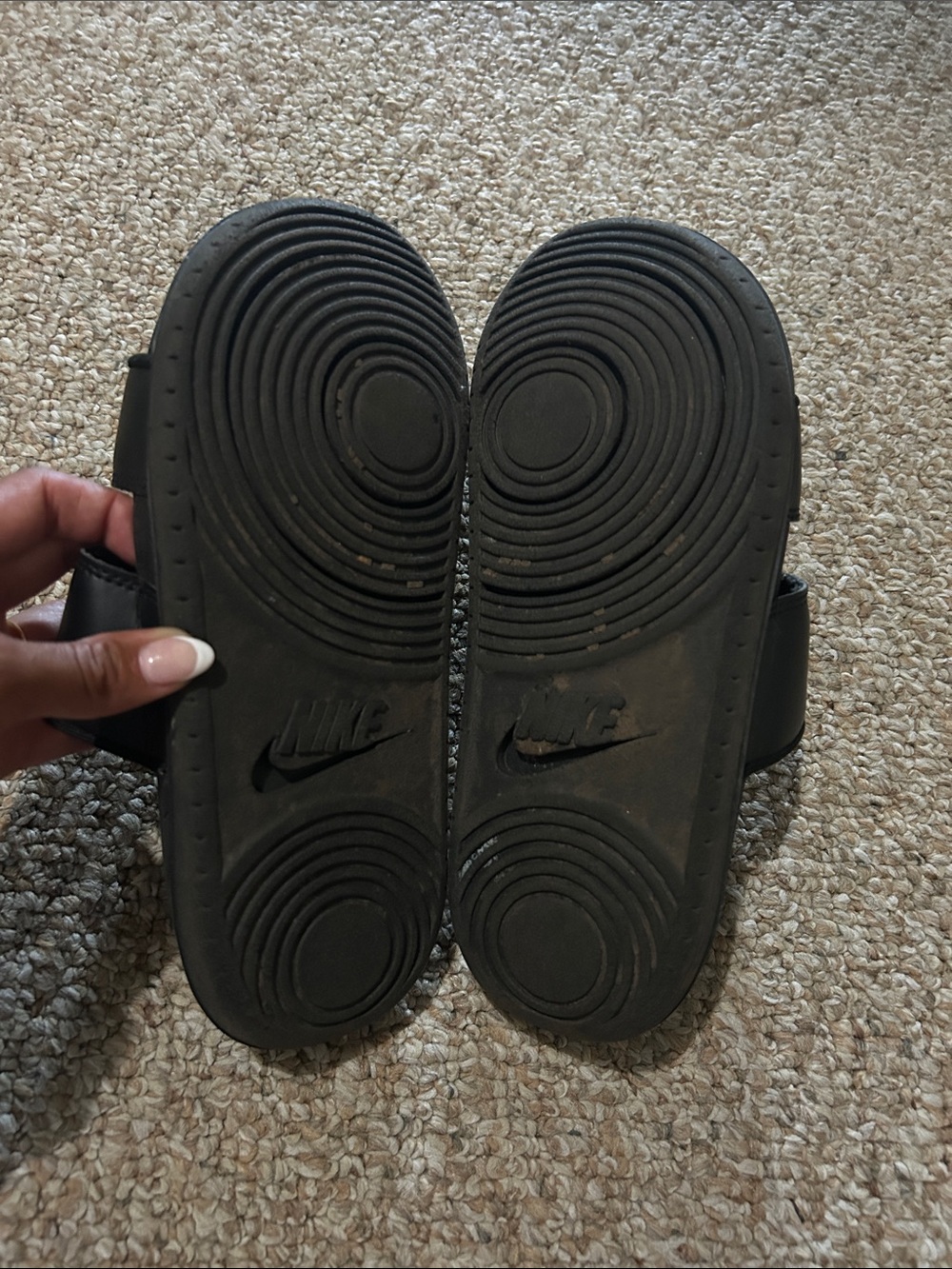 Nike Slides - Picture 3 of 4